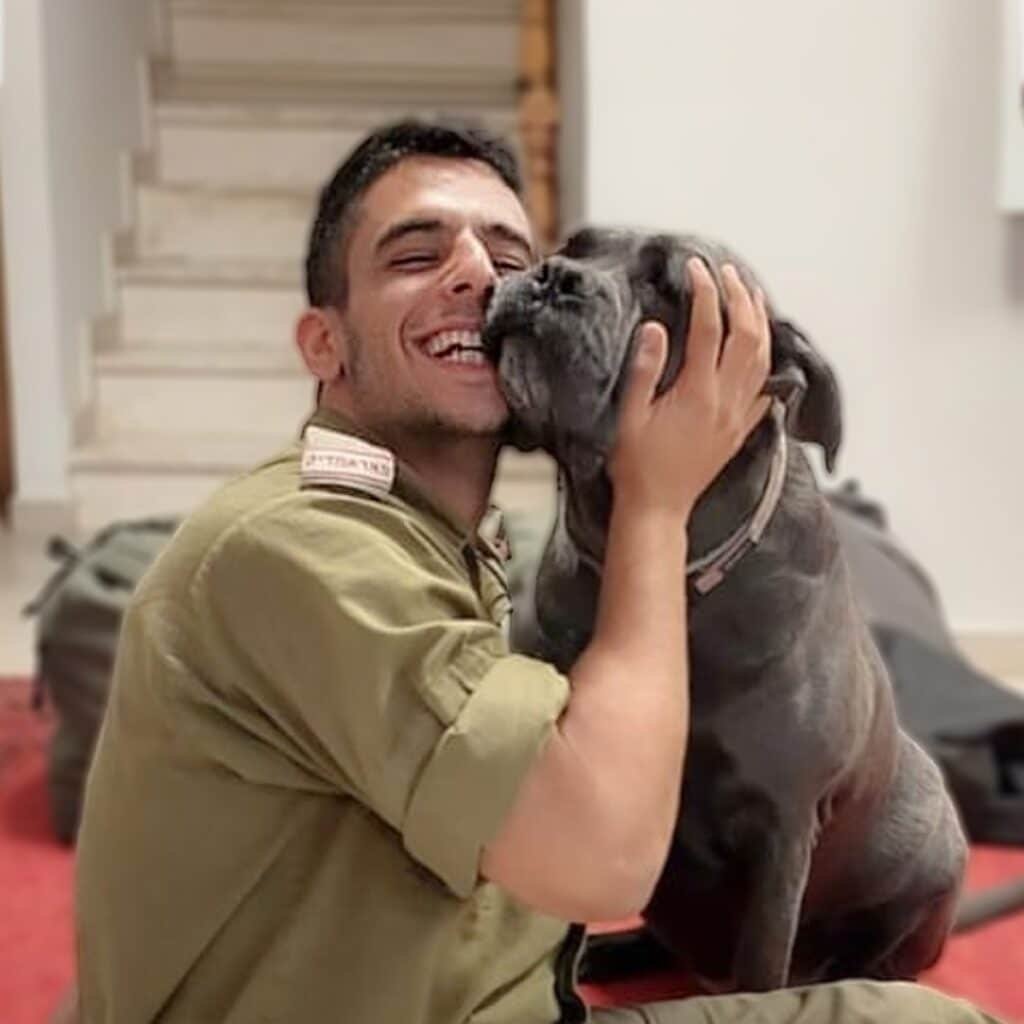 kyqdroyojycrrblvvfux